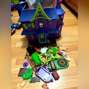 Playmobil Scooby Doo Castle